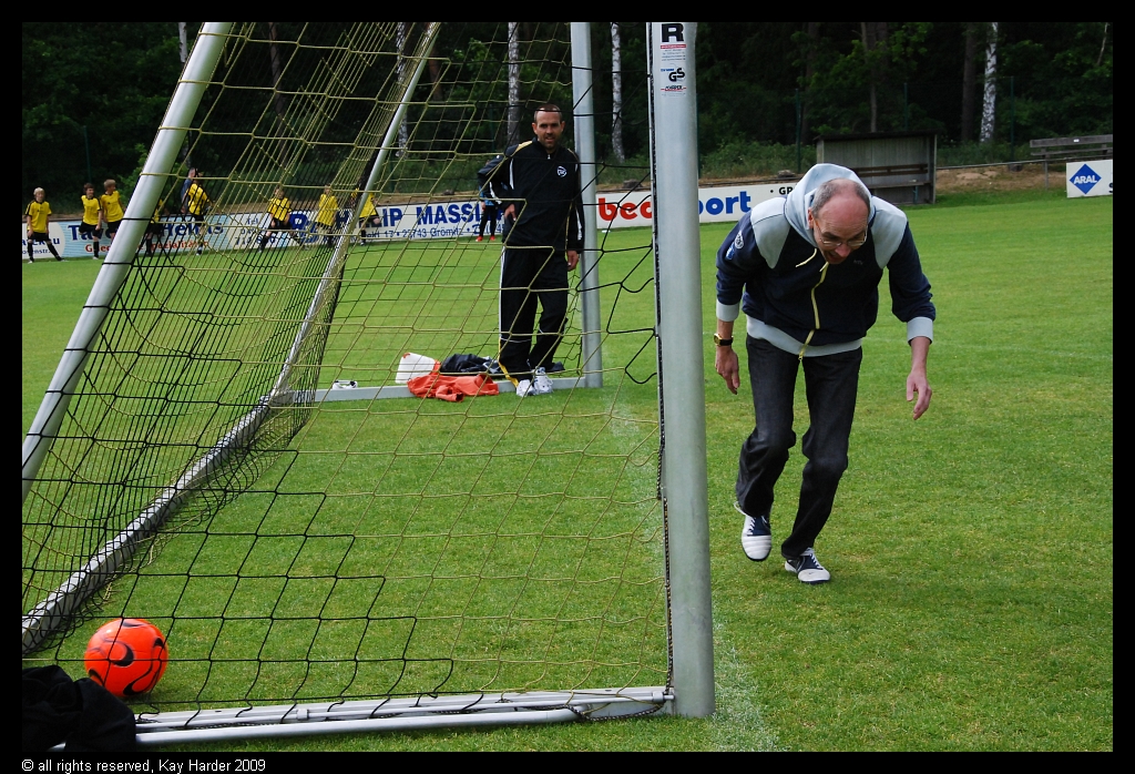 DSC_5554.JPG - Bahnschranke!  --> Tor!