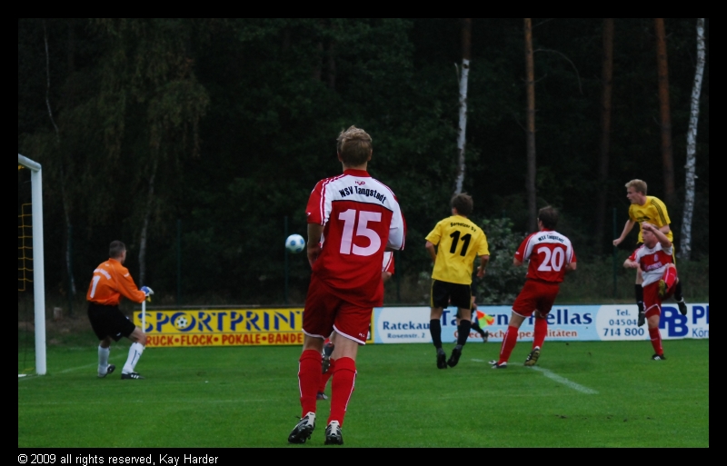DSC_7713.JPG - Ein Kopfball wie ein Schuss! Tor!