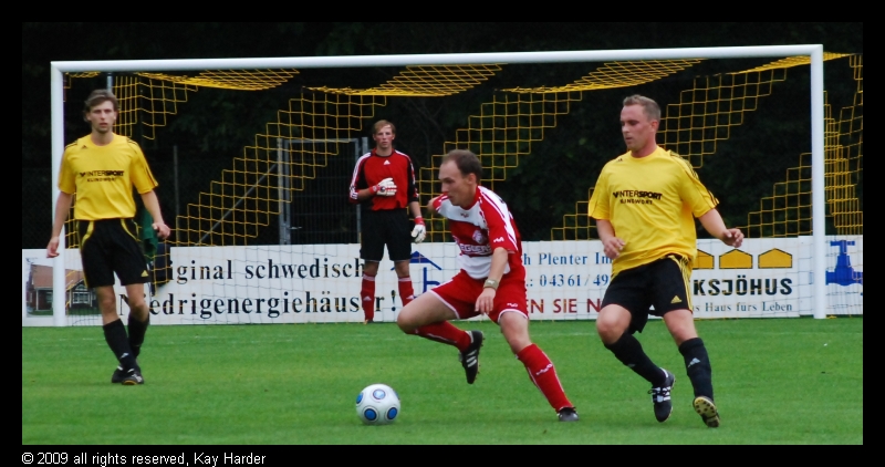 DSC_7775.JPG - Ruhger sicherer Posten zwischen den Pfosten. Oh, ein Reim!
