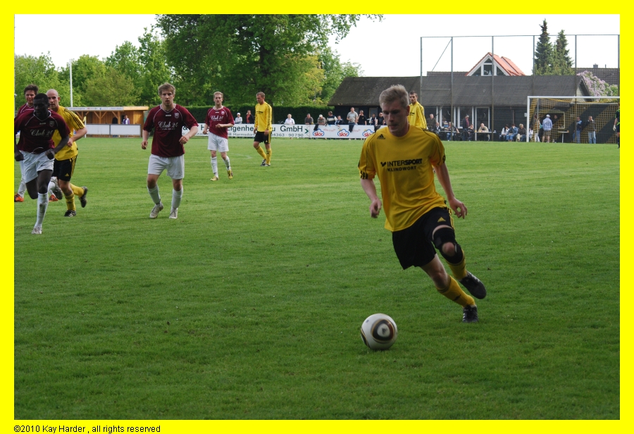 DSC_1042.JPG - Nach aussen gedrängt.