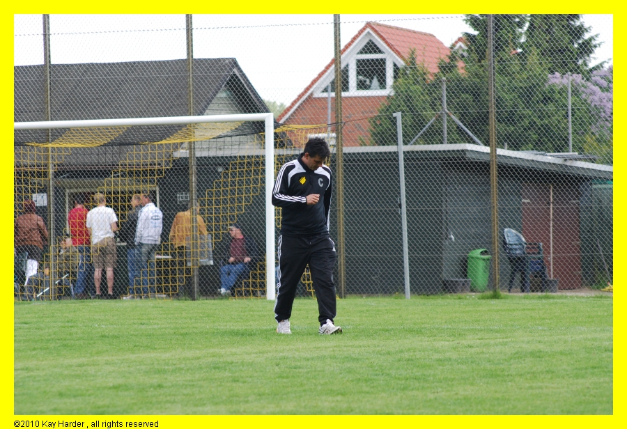DSC_1111.JPG - Halbzeit zwei. Der Stratege ahnt böses?