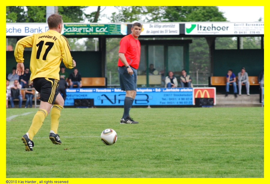 DSC_1125.JPG - Da staunt der Schiri.