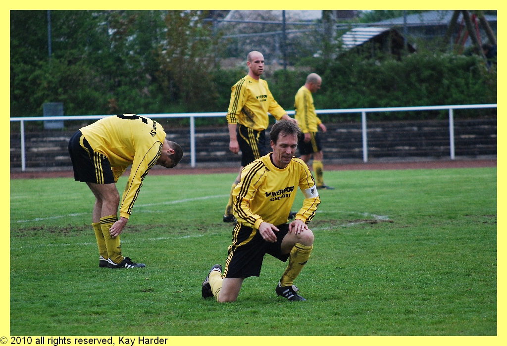 DSC_0659.JPG - Aufstehen! Kopf hoch! Auch wenn's weh tut! Wir sind ja bei Euch!